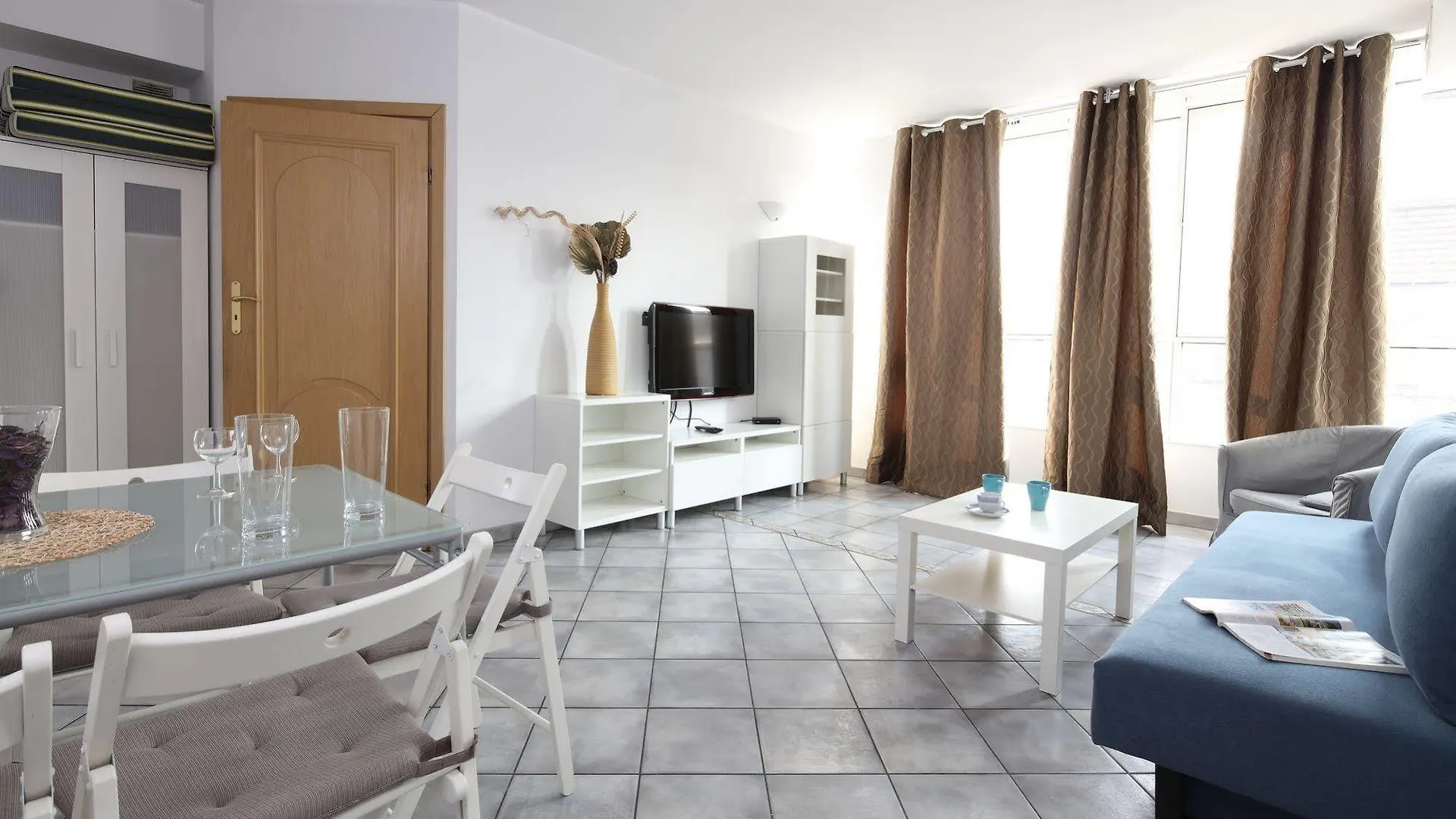 Capital Apartments Garbary Poznan 4*,